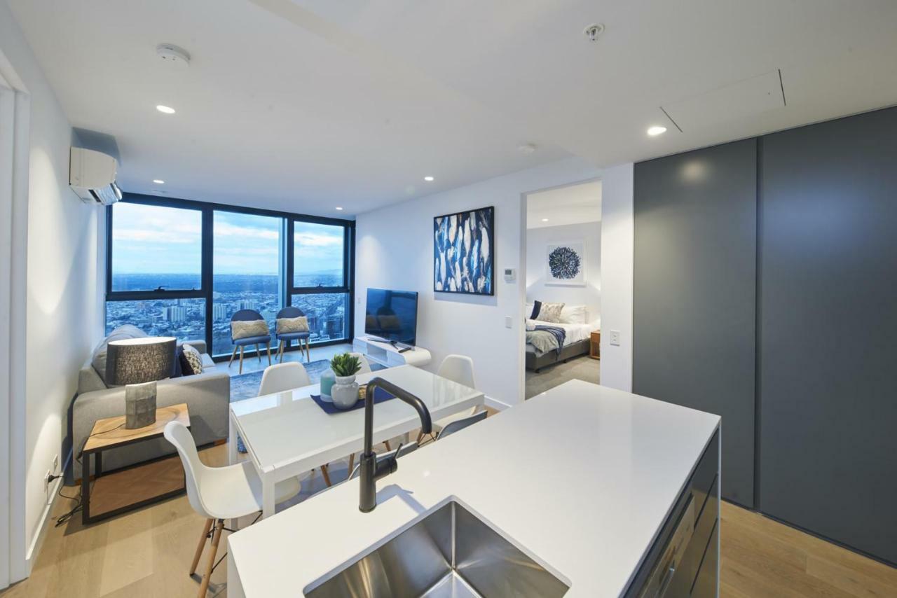 Mega Style Apartments Victoria One เมลเบิร์น ภายนอก รูปภาพ